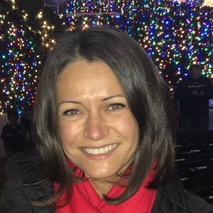 Meet your Posher, Dana